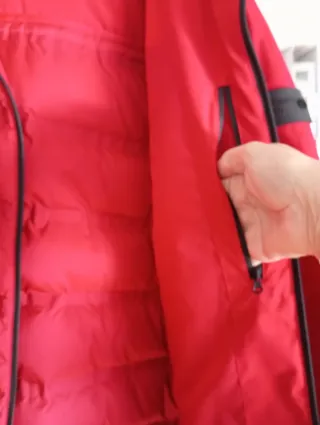 Abrigo rojo Alexander talla L