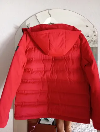 Abrigo rojo Alexander talla L