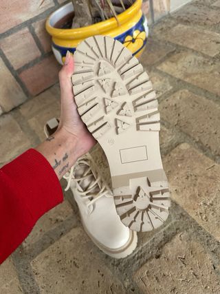 Botas beige talla 40