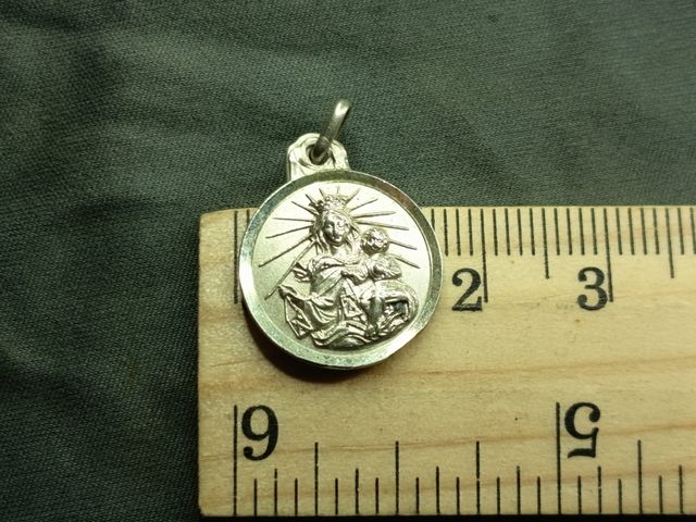Medalla de plata religiosa