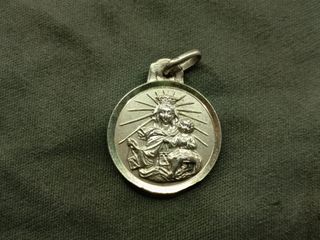 Medalla de plata religiosa