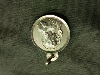 Medalla de plata religiosa
