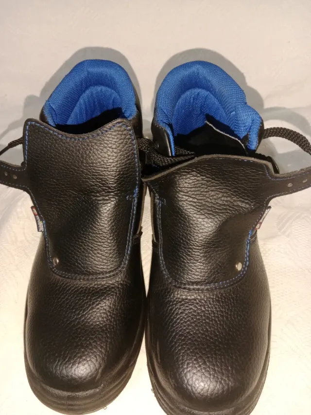 Zapatos de trabajo Aníbal negros