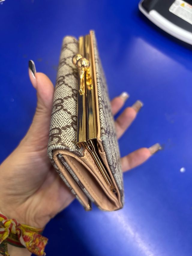 Cartera/Monedero Beige y Dorada