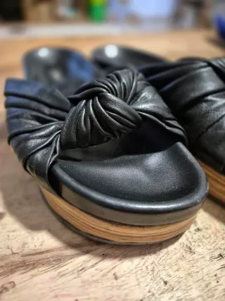 Sandalias Uterqüe Piel Negras Talla 38
