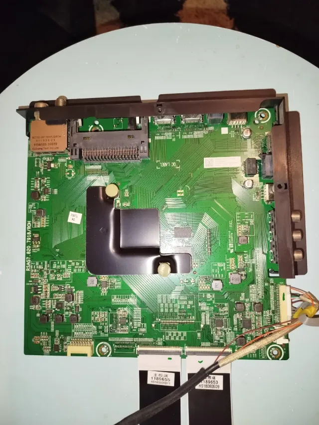 Fuente de alimentaccion y Placa Base televisión Hi