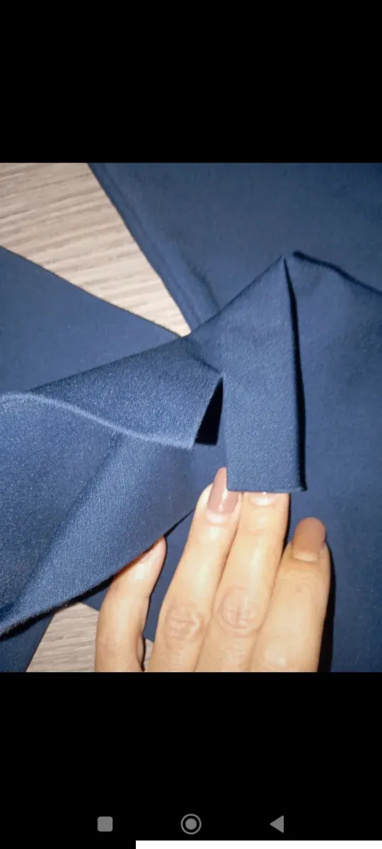 Pantaloni a sigaretta con spacchetti