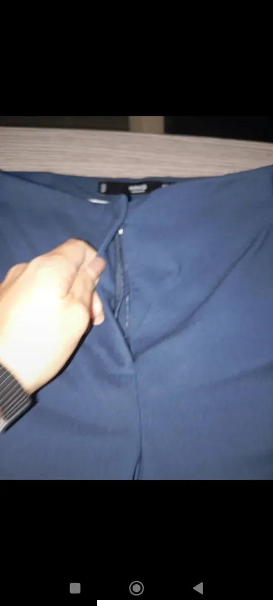 Pantaloni a sigaretta con spacchetti