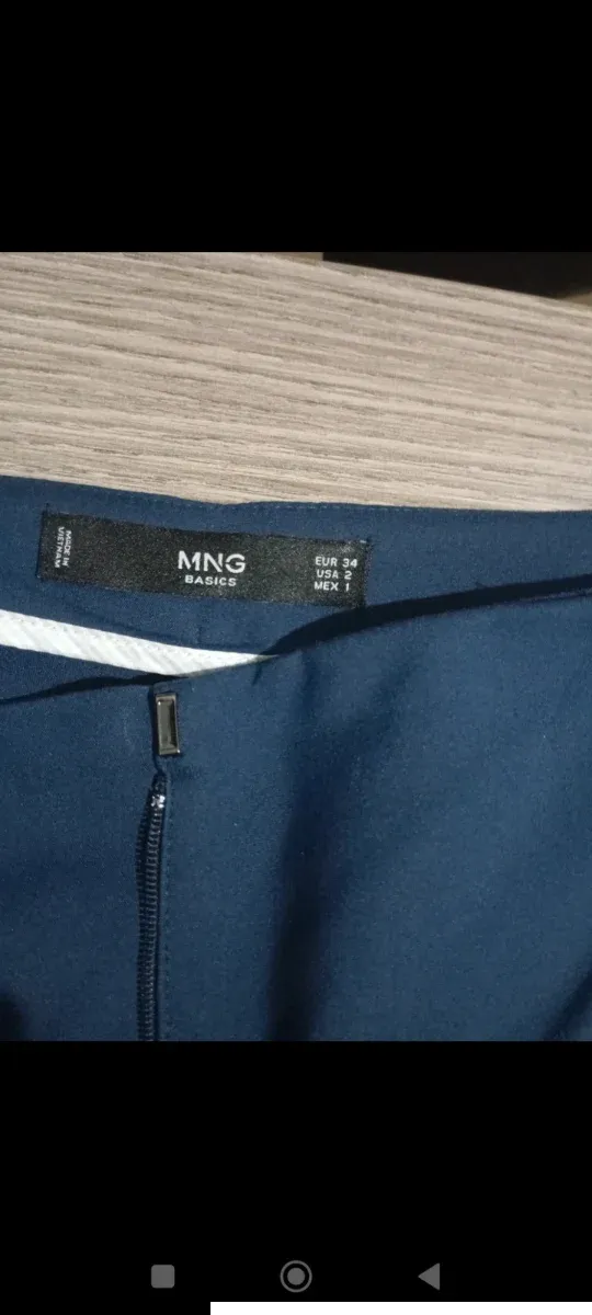 Pantaloni a sigaretta con spacchetti