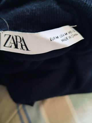 Jersey ZARA cuello alto negro
