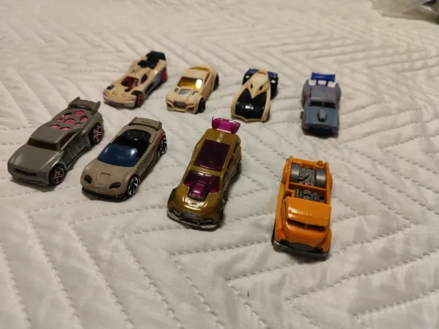 8 Coches Hot Wheels que cambian de color