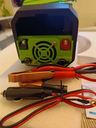 Inversor de Corriente 12V a 220V Portátil nuevo