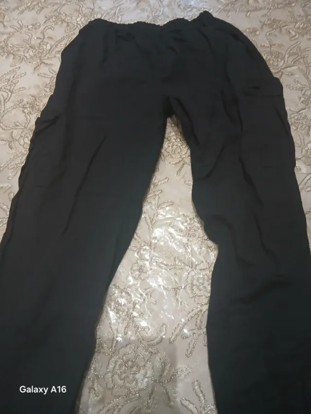 Pantalones negros