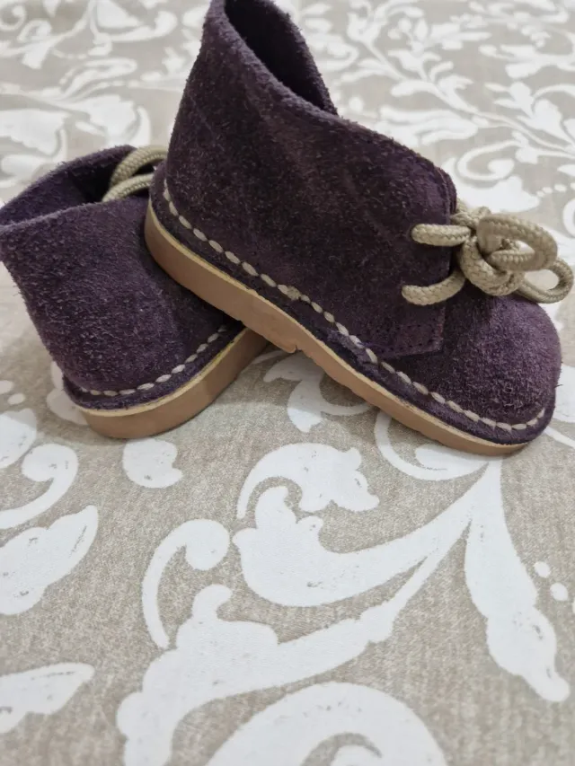 Botines niña piel morados