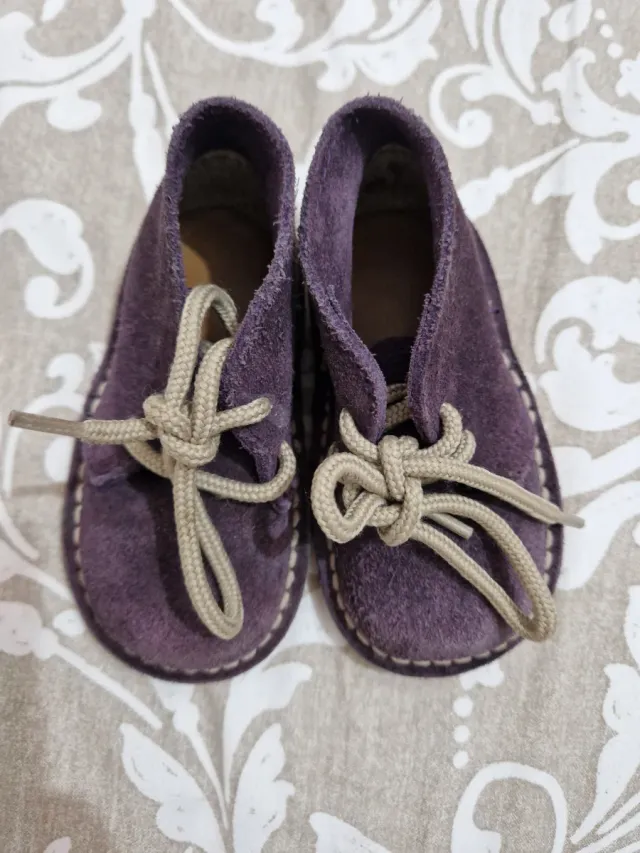 Botines niña piel morados