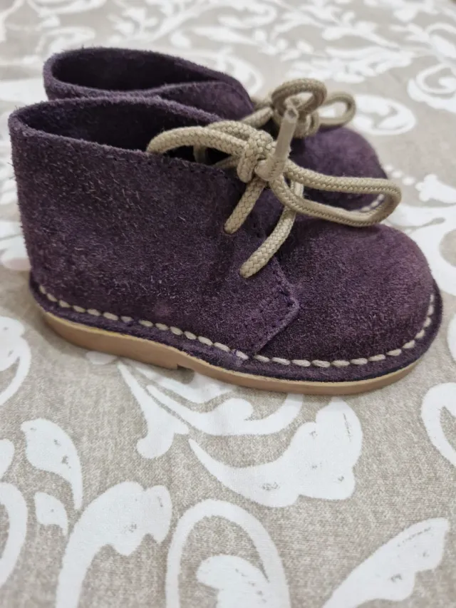Botines niña piel morados