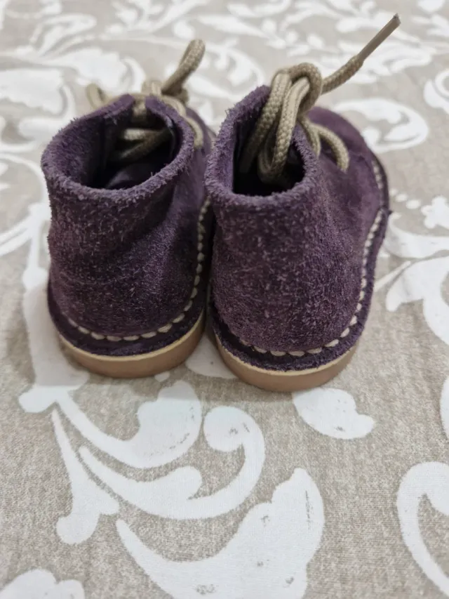 Botines niña piel morados