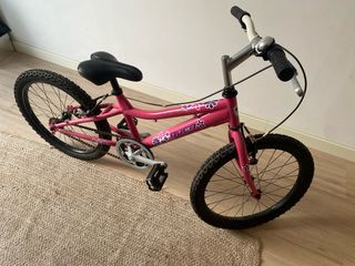 Bicicleta infantil 20 6-9 años