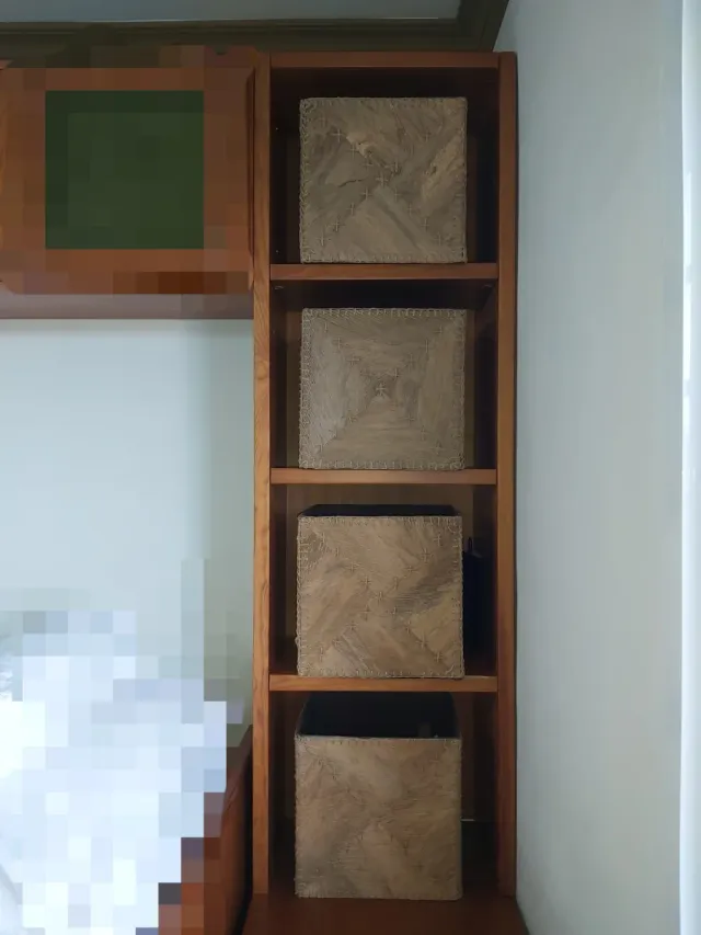 Estantería de madera