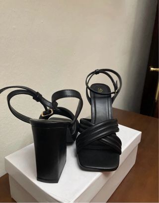 Sandalias de tacón negras