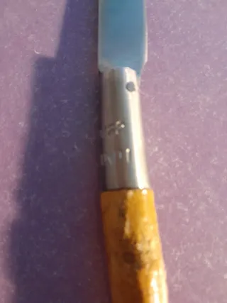 Herramienta Taramundi con mango de madera