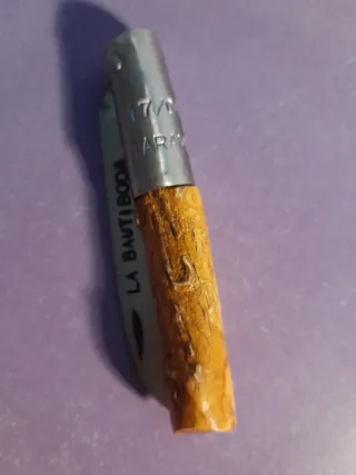 Herramienta Taramundi con mango de madera