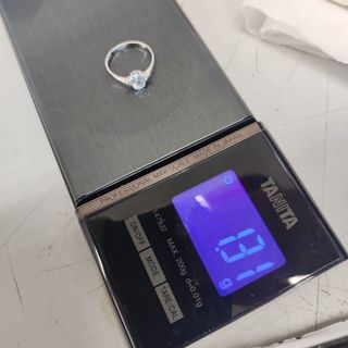 Anello in oro con Acquamarina e diamanti