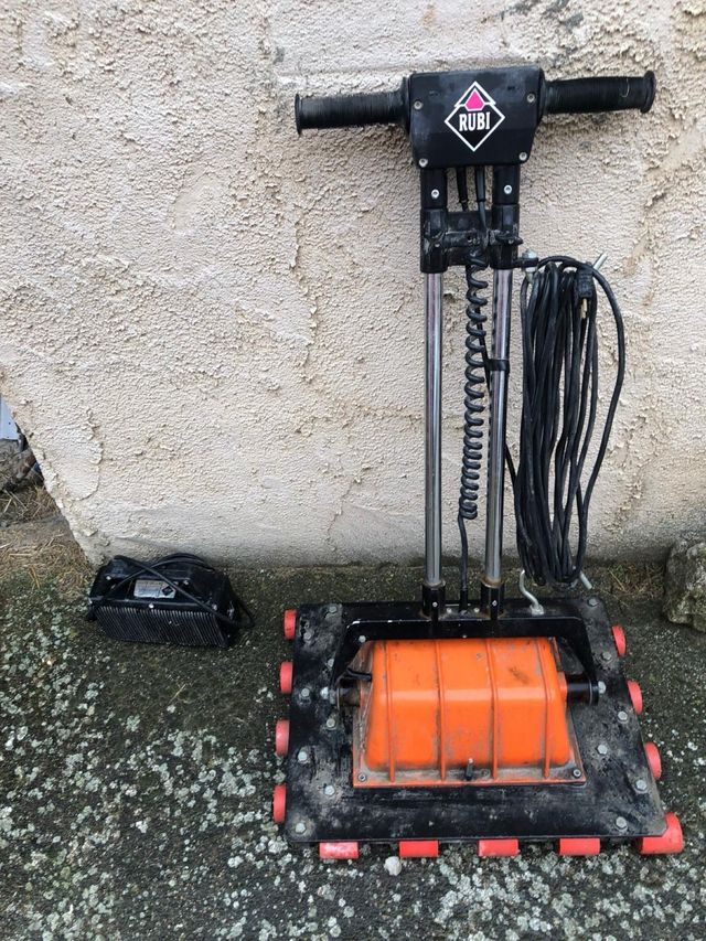 Vibradora RUBI para alicatar