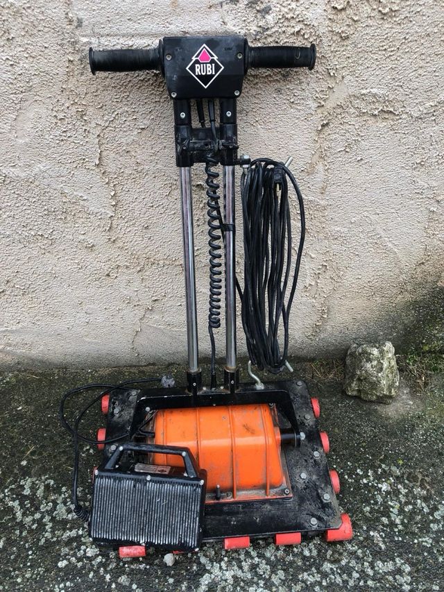 Vibradora RUBI para alicatar