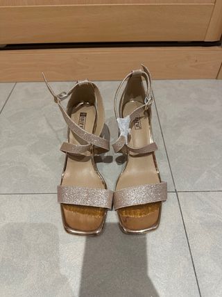 Tacones dorados purpurina