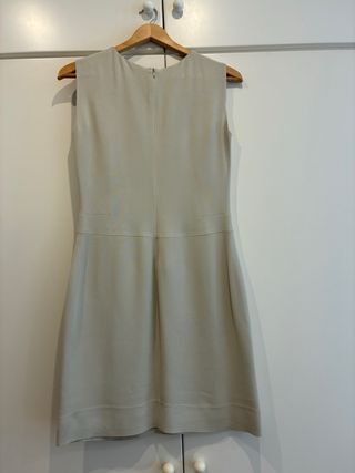 Traje Zara americana y vestido gris