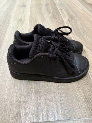 Adidas nere taglia 35