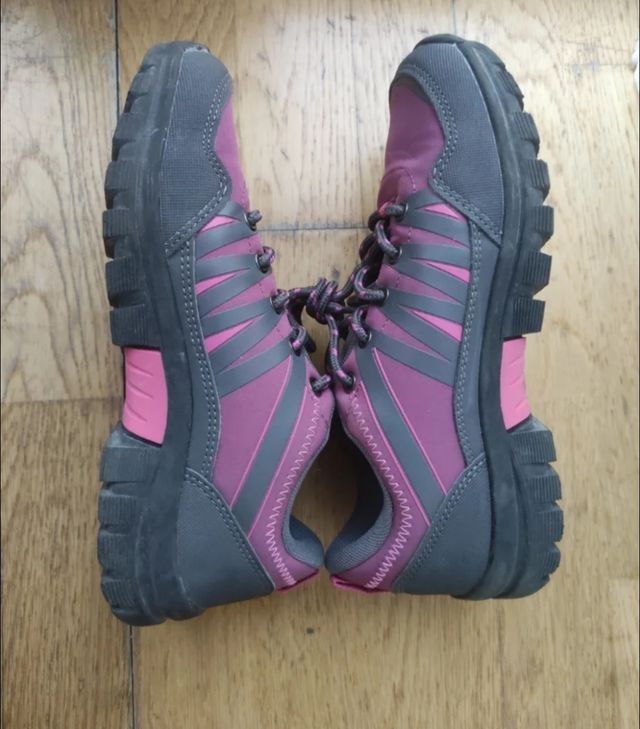 Zapatillas deportivas moradas y grises talla 37