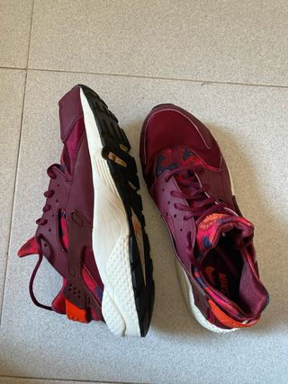 Tenis Nike Air Huarache Morado/Rojo