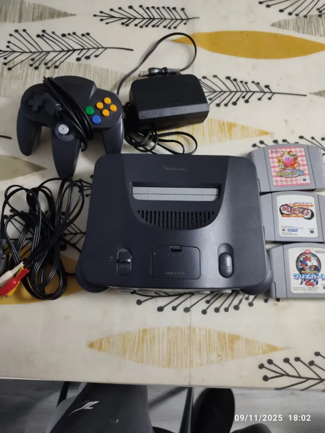 Nintendo 64 Japonesa Negra/Gris