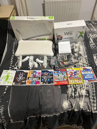 Nintendo Wii + Wii Fit Plus + 7 Juegos