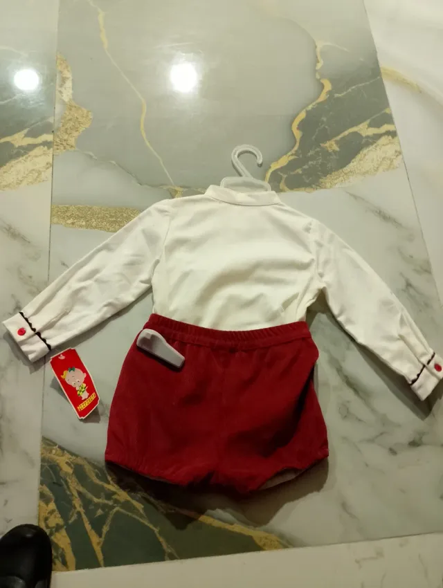 Conjunto Ropa 18M Niña Camisa y pantalón cortó.
