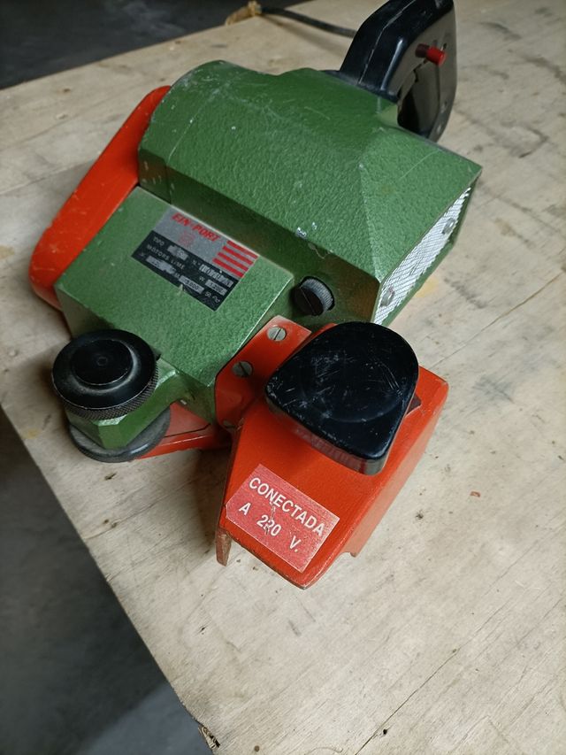 Enrasadora de cantos EIN-PORT