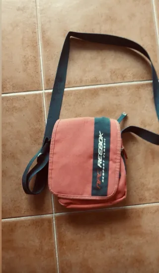 Bandolera Reebok Roja