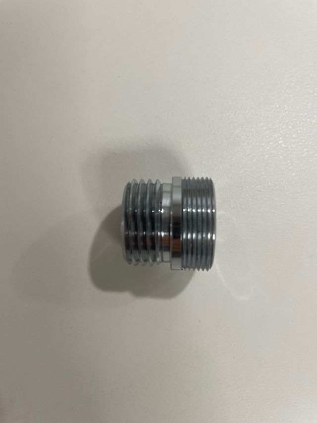 Adaptador grifo M22 macho a 1/2 macho