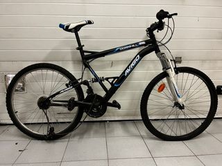 Bicicleta Avigo Downhill 26 e B-twin da riparare