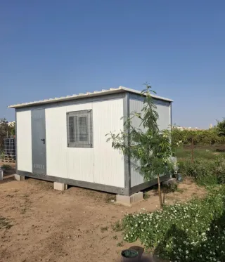 Caseta de obra, oficina o almacén prefabricada