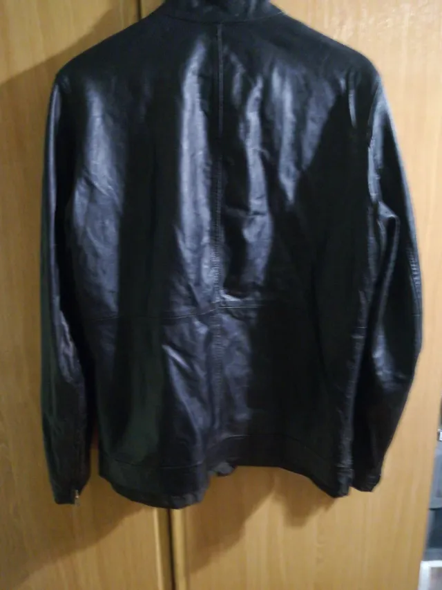 Chaqueta de piel negra reversible