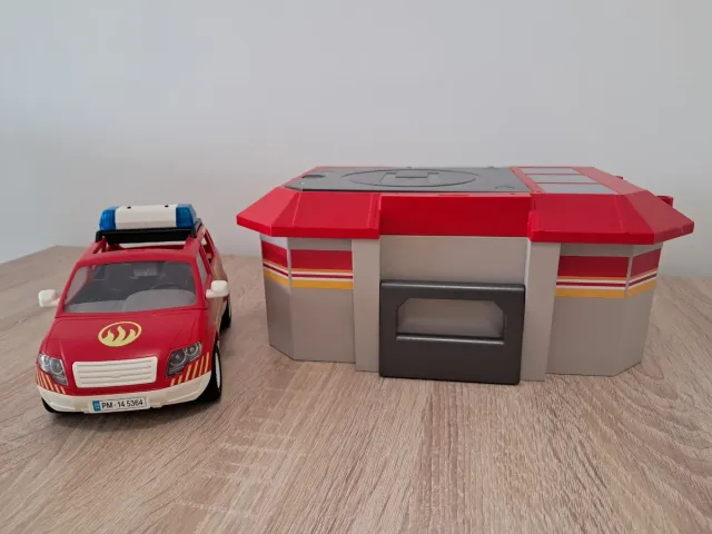 Lote Playmobil Bomberos: Coche, Helicóptero y Fig
