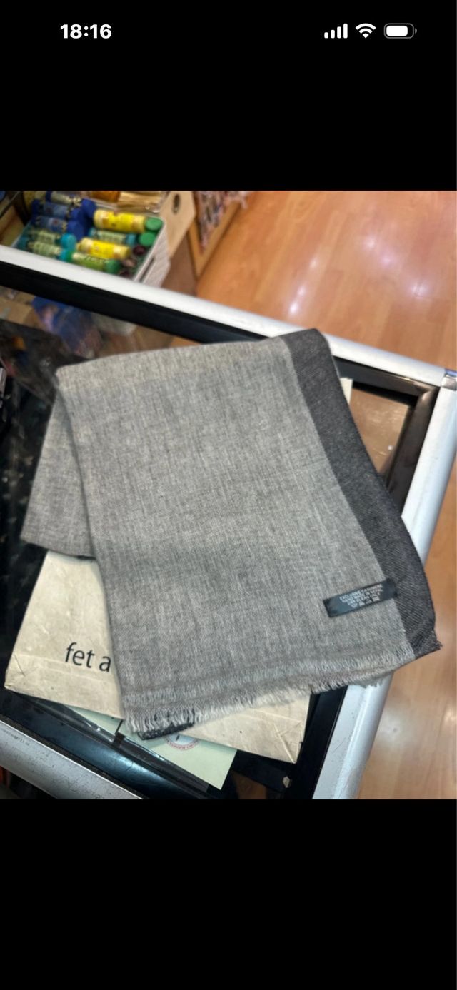 Bufanda Pashmina Gris y Negra Hecha a Mano Nepal