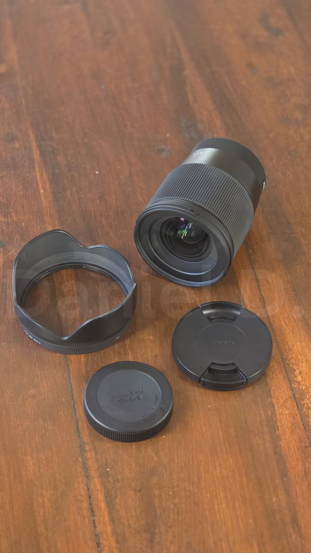 Ottica Sigma 16mm F1.4 DC DN Sony E come nuova