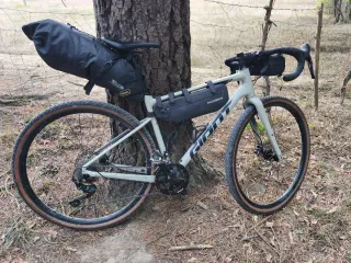 Bici Giant Revolt 1 Talla M 2021