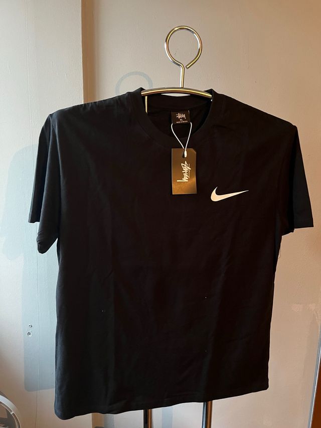 Camiseta Nike x Stussy Negra Edición Limitada