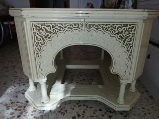 Mesa árabe o india octogonal