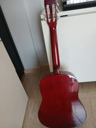 Guitarra Española Clásica de 92 cm largo con funda